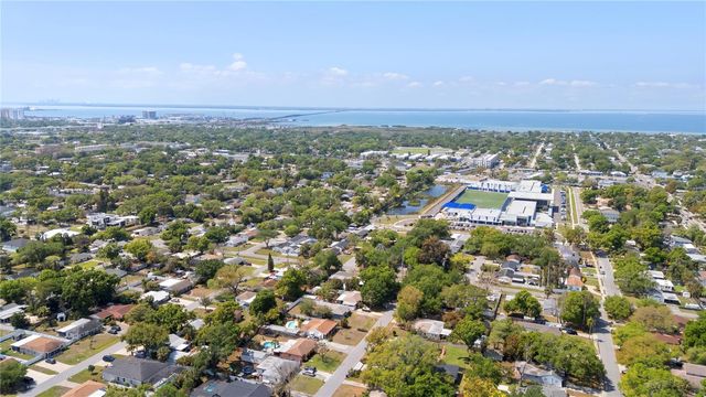 3932 W BAY COURT AVENUE, Tampa, FL 33611