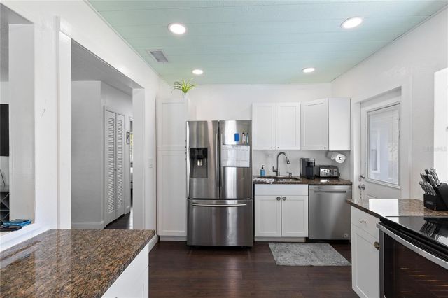 3932 W BAY COURT AVENUE, Tampa, FL 33611