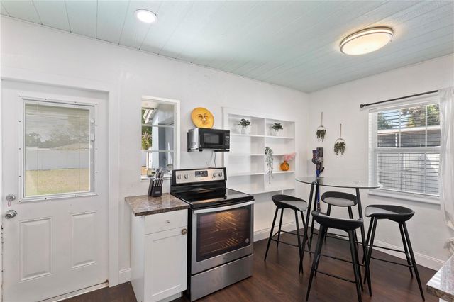 3932 W BAY COURT AVENUE, Tampa, FL 33611