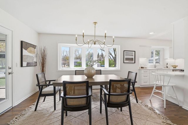 3009 W 100th Street, Bloomington, MN 55431