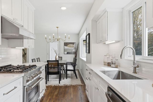 3009 W 100th Street, Bloomington, MN 55431