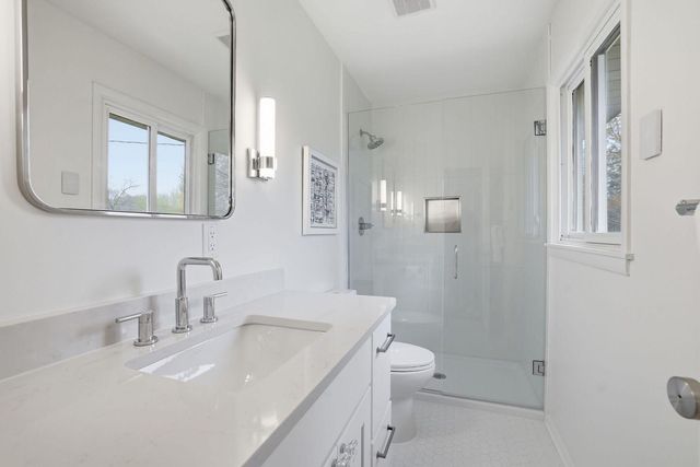 3009 W 100th Street, Bloomington, MN 55431