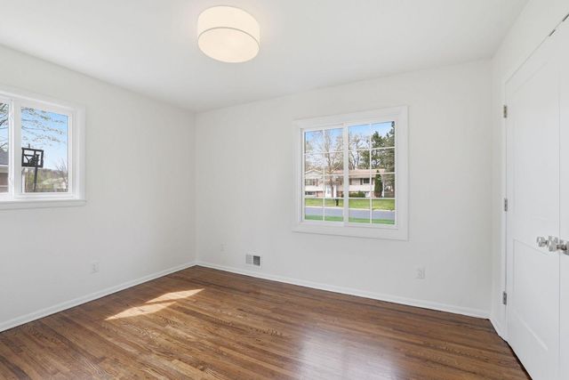 3009 W 100th Street, Bloomington, MN 55431