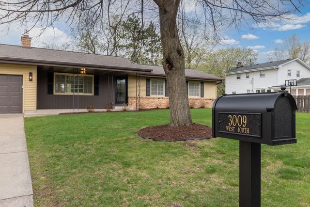 3009 W 100th Street, Bloomington, MN 55431