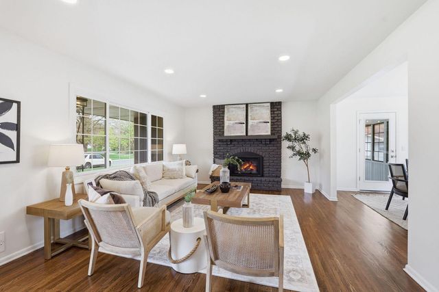 3009 W 100th Street, Bloomington, MN 55431