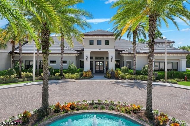 4500 Aurora ST, Naples, FL 34119