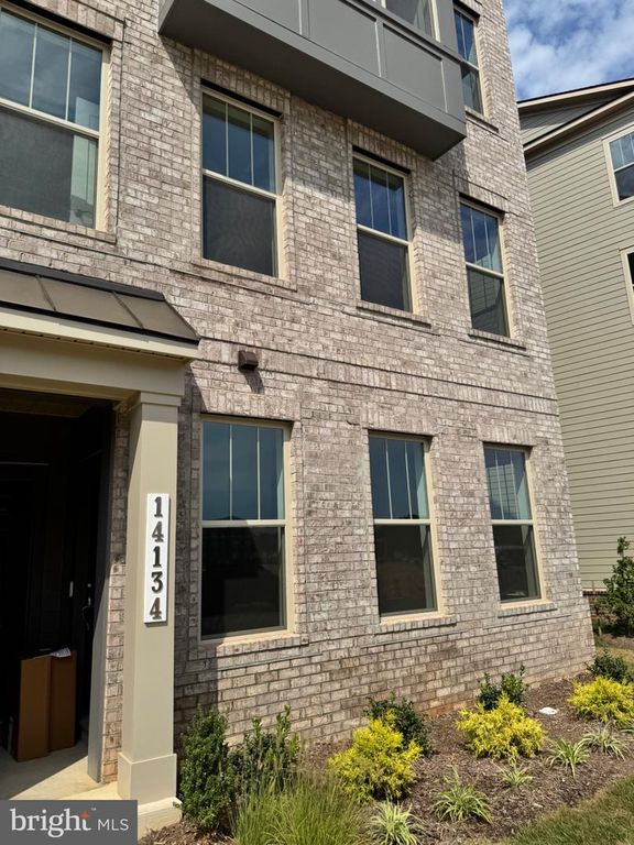 14134 SLATE ST, Woodbridge, VA 22193
