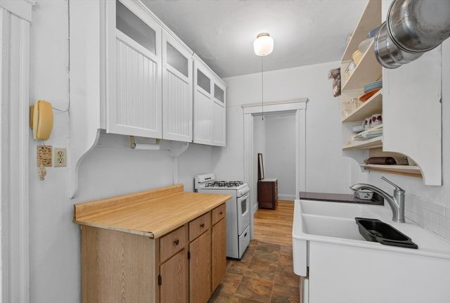 66 Queensberry Street 319, Boston, MA 02215