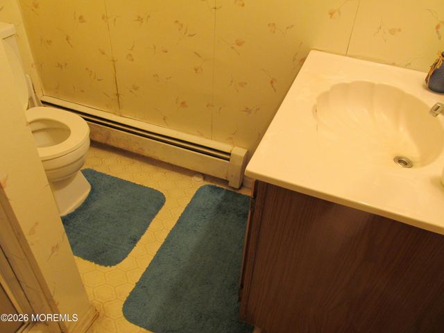 407 Western Boulevard, Bayville, NJ 08721