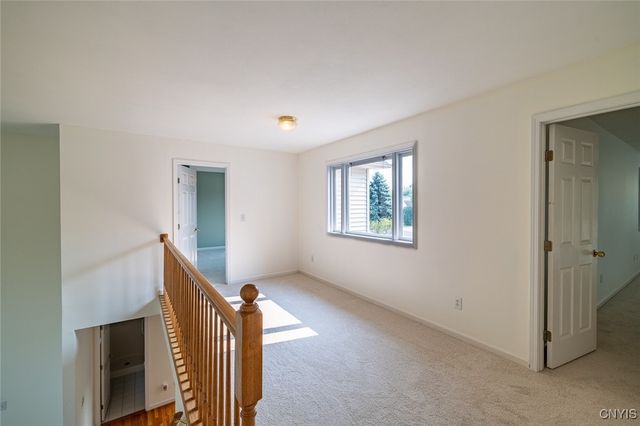 4316 Lazybrook Cir, Clay, NY 13088