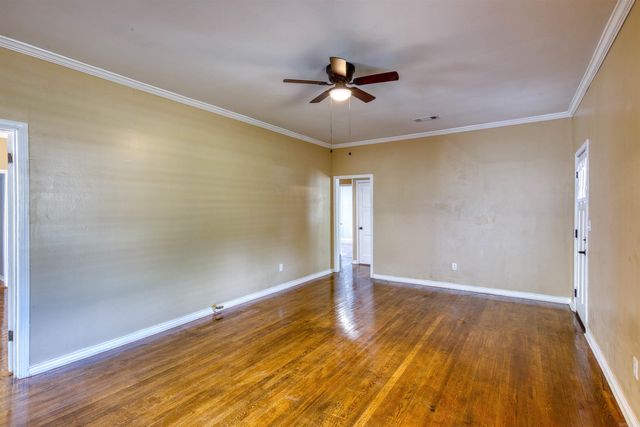 220 College St, Lonoke, AR 72086