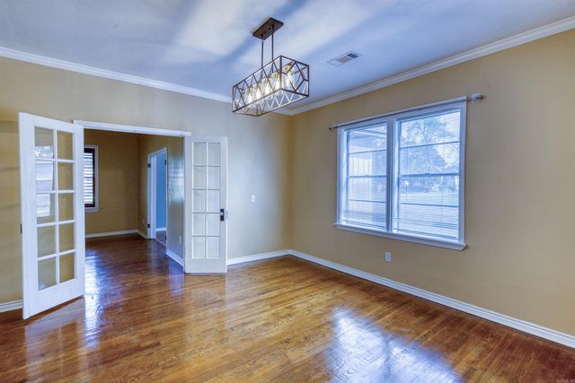 220 College St, Lonoke, AR 72086