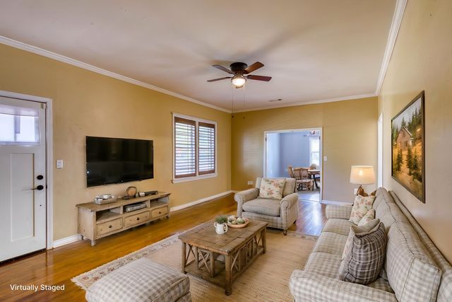 220 College St, Lonoke, AR 72086