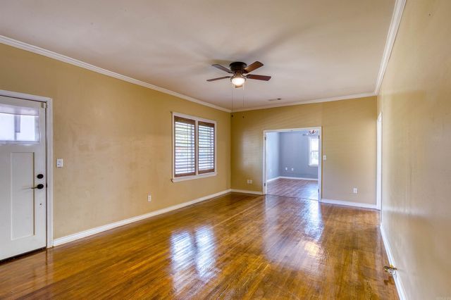 220 College St, Lonoke, AR 72086