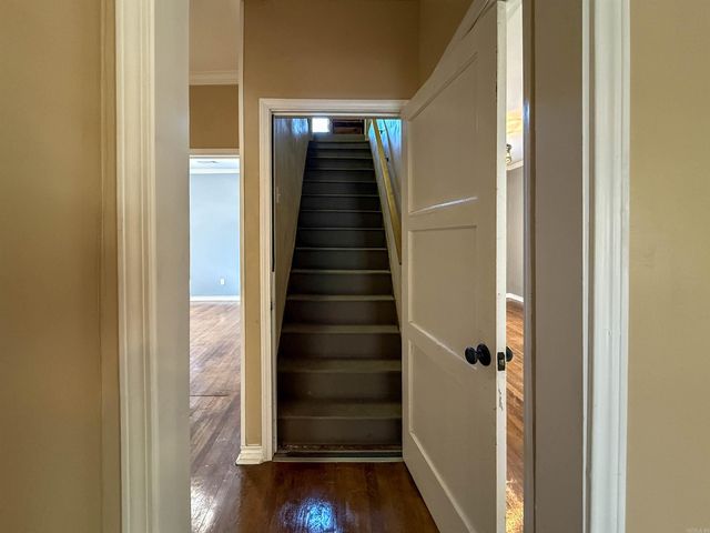 220 College St, Lonoke, AR 72086