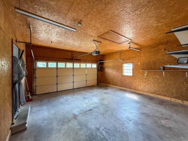 220 College St, Lonoke, AR 72086