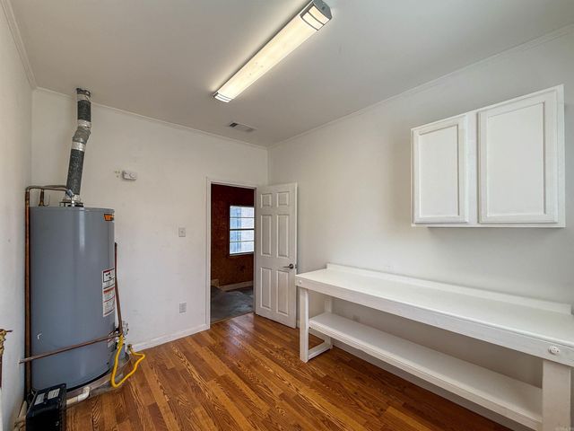 220 College St, Lonoke, AR 72086