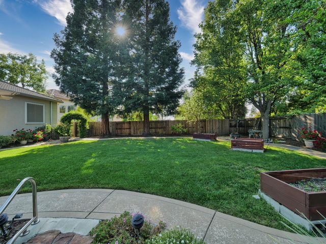 1666 Renpoint Way, Folsom, CA 95630