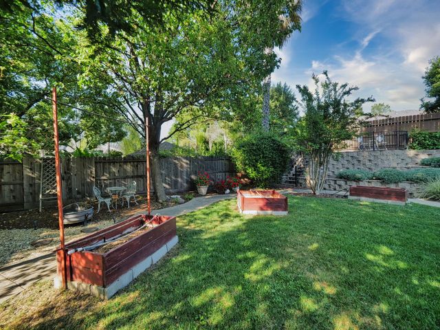 1666 Renpoint Way, Folsom, CA 95630