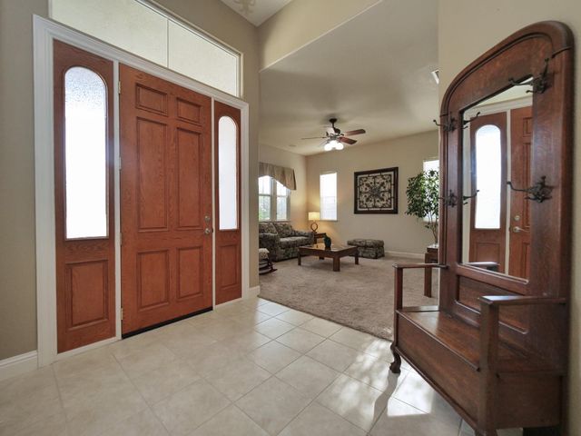 1666 Renpoint Way, Folsom, CA 95630