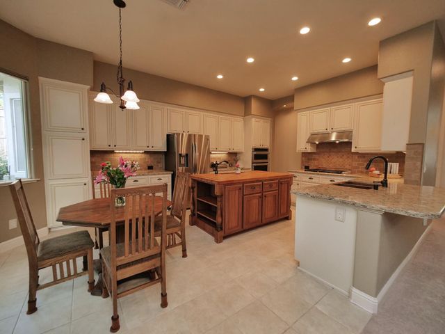 1666 Renpoint Way, Folsom, CA 95630