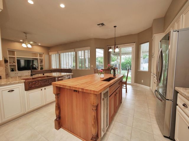 1666 Renpoint Way, Folsom, CA 95630