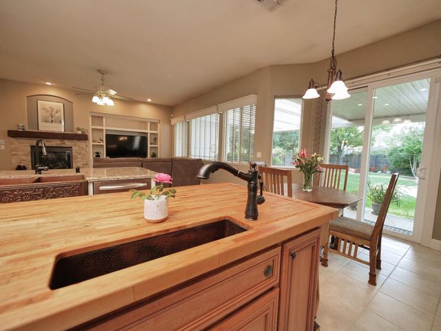 1666 Renpoint Way, Folsom, CA 95630