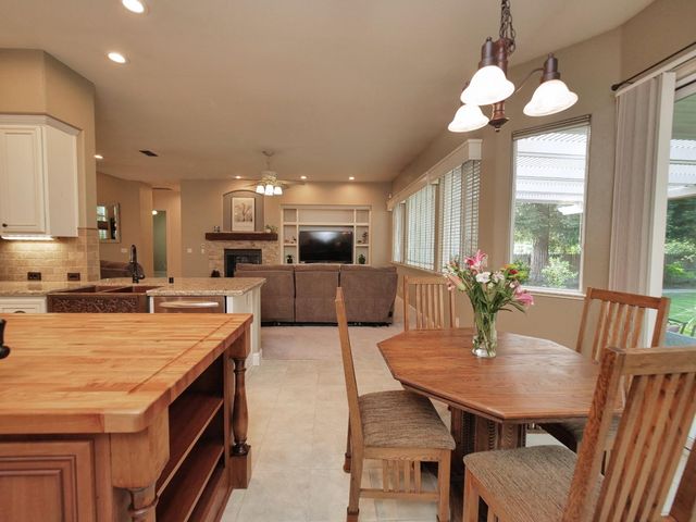 1666 Renpoint Way, Folsom, CA 95630