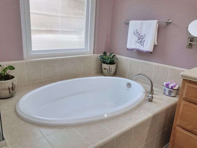 1666 Renpoint Way, Folsom, CA 95630