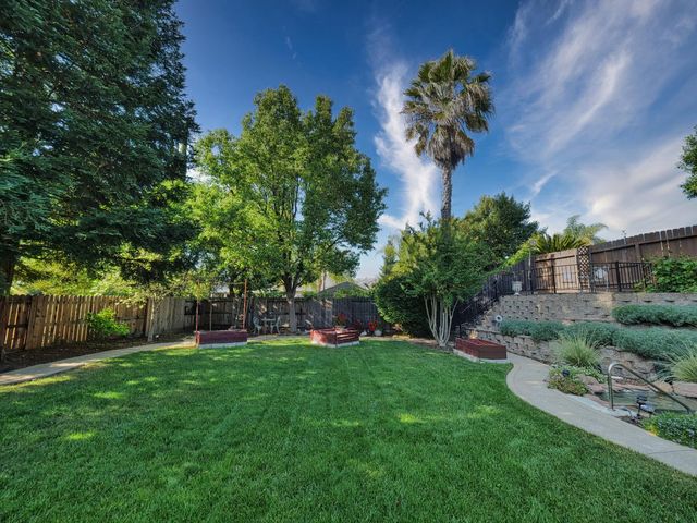 1666 Renpoint Way, Folsom, CA 95630