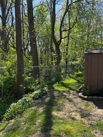 1605 Earthstone Drive, Valparaiso, IN 46383