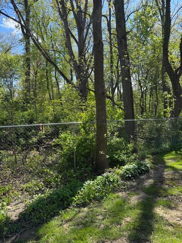 1605 Earthstone Drive, Valparaiso, IN 46383
