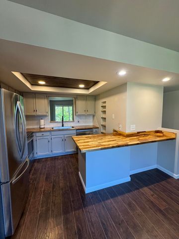 1605 Earthstone Drive, Valparaiso, IN 46383