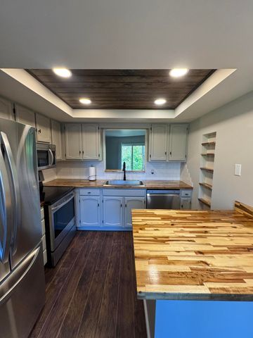1605 Earthstone Drive, Valparaiso, IN 46383