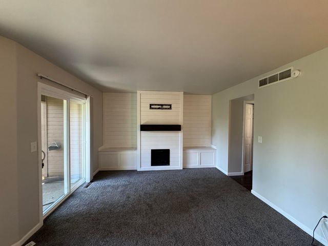 1605 Earthstone Drive, Valparaiso, IN 46383