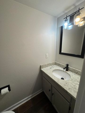 1605 Earthstone Drive, Valparaiso, IN 46383