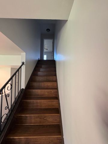 1605 Earthstone Drive, Valparaiso, IN 46383
