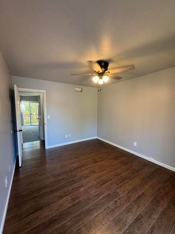 1605 Earthstone Drive, Valparaiso, IN 46383