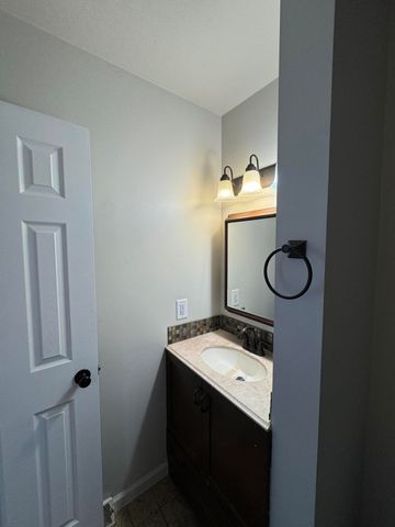 1605 Earthstone Drive, Valparaiso, IN 46383