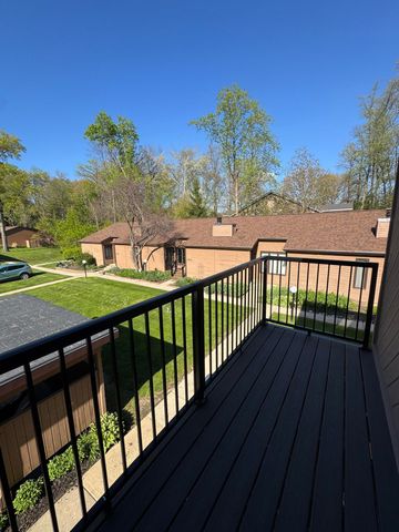 1605 Earthstone Drive, Valparaiso, IN 46383