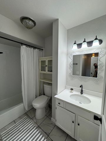 1605 Earthstone Drive, Valparaiso, IN 46383