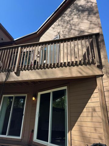 1605 Earthstone Drive, Valparaiso, IN 46383