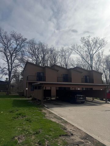 1605 Earthstone Drive, Valparaiso, IN 46383