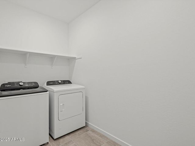 8526 W Saratoga Way, Florence, AZ 85132