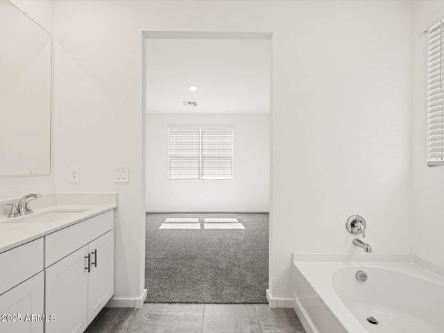 8526 W Saratoga Way, Florence, AZ 85132