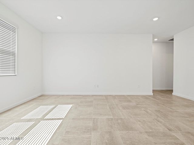 8526 W Saratoga Way, Florence, AZ 85132