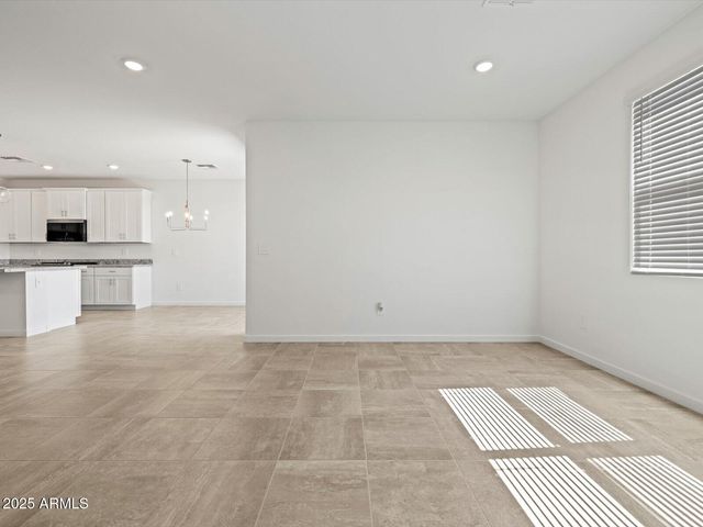 8526 W Saratoga Way, Florence, AZ 85132