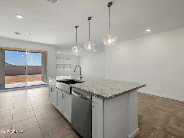 8526 W Saratoga Way, Florence, AZ 85132