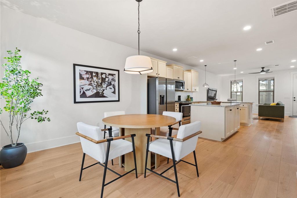 Image 14 of property listing at 167 Great Lawn Drive, Summerville, SC 29486