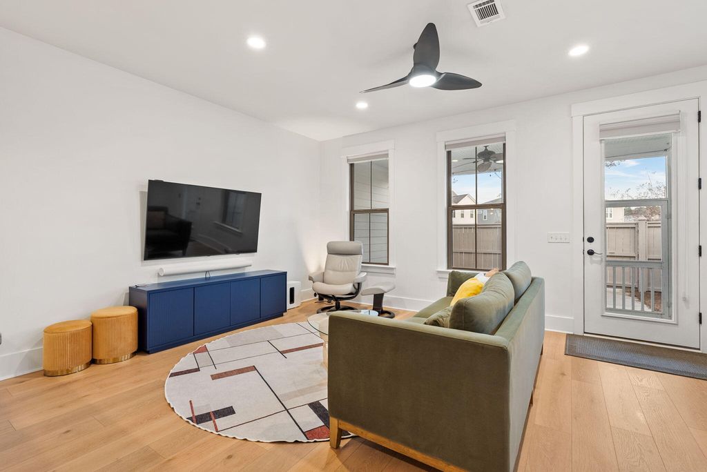 Image 18 of property listing at 167 Great Lawn Drive, Summerville, SC 29486